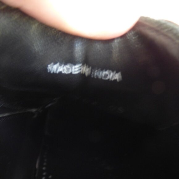 Cole Haan Black Laceups Whole-cut Leather Construction - Picture 11 of 12